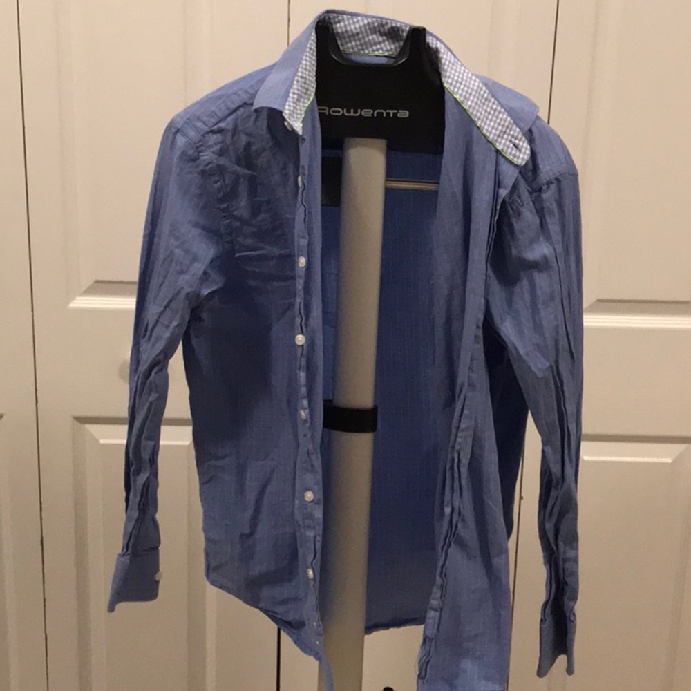 Blue long sleeve button shirt